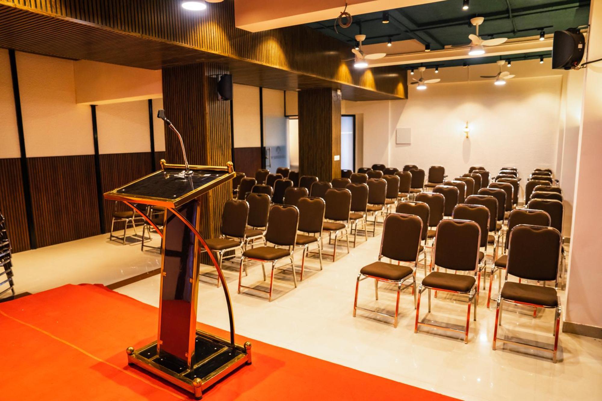 Hotel Palcastle Regency Palakkad Zewnętrze zdjęcie
