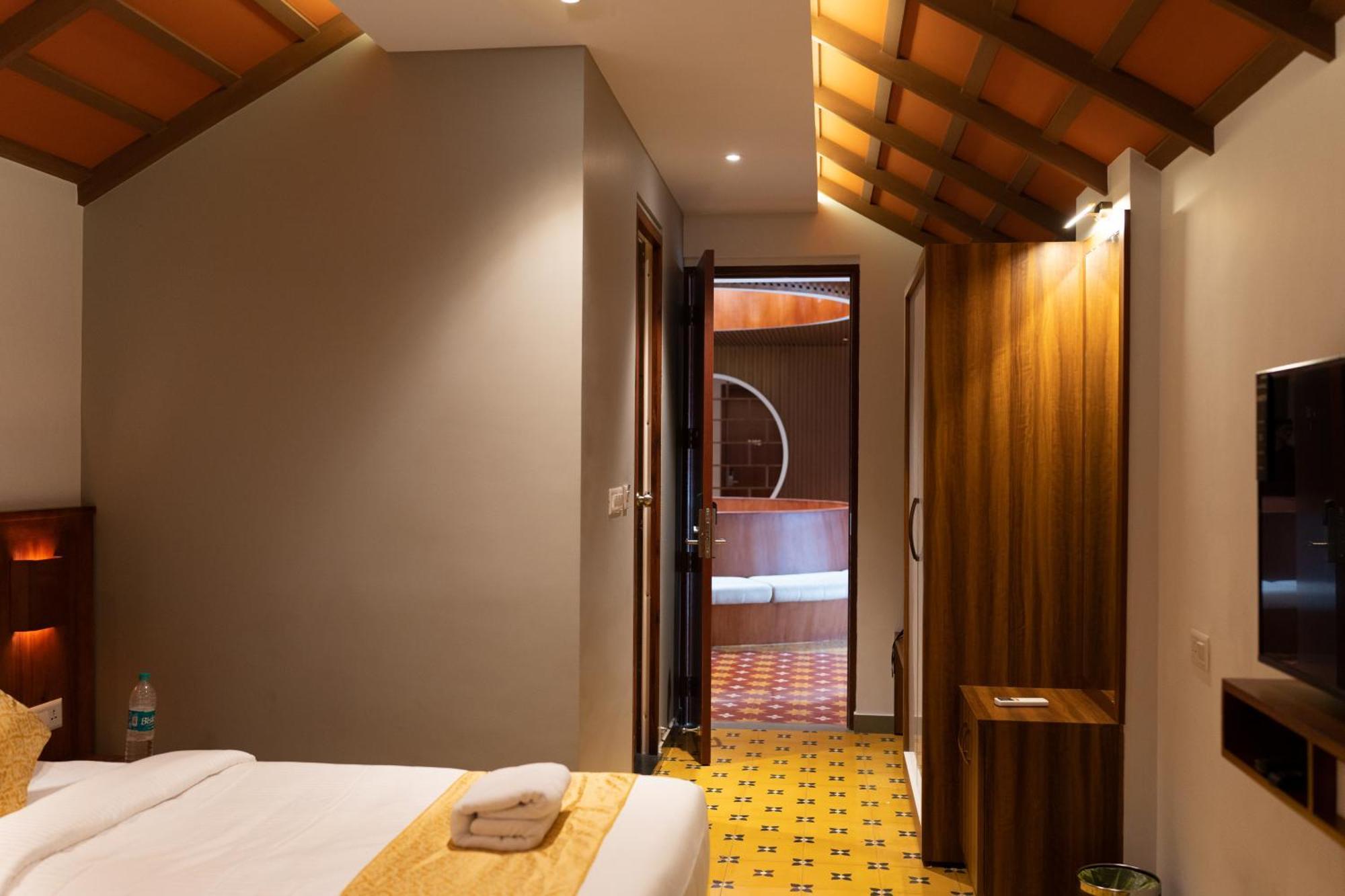 Hotel Palcastle Regency Palakkad Zewnętrze zdjęcie