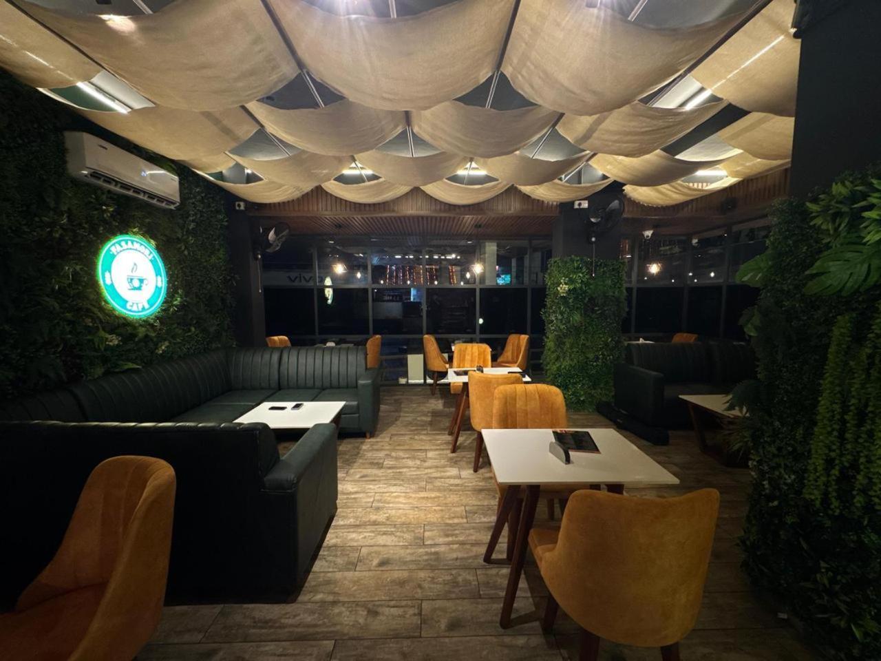 Hotel Palcastle Regency Palakkad Zewnętrze zdjęcie